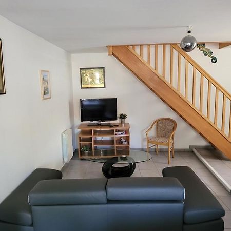 Appartement Meuble Duplex T3. Baume-les-Dames Luaran gambar